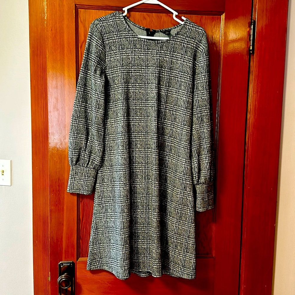 Ann Taylor medium long sleeve dress